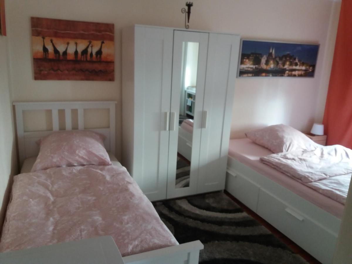 Pensionszimmer Luetzowzimmer Lübeck Exteriér fotografie